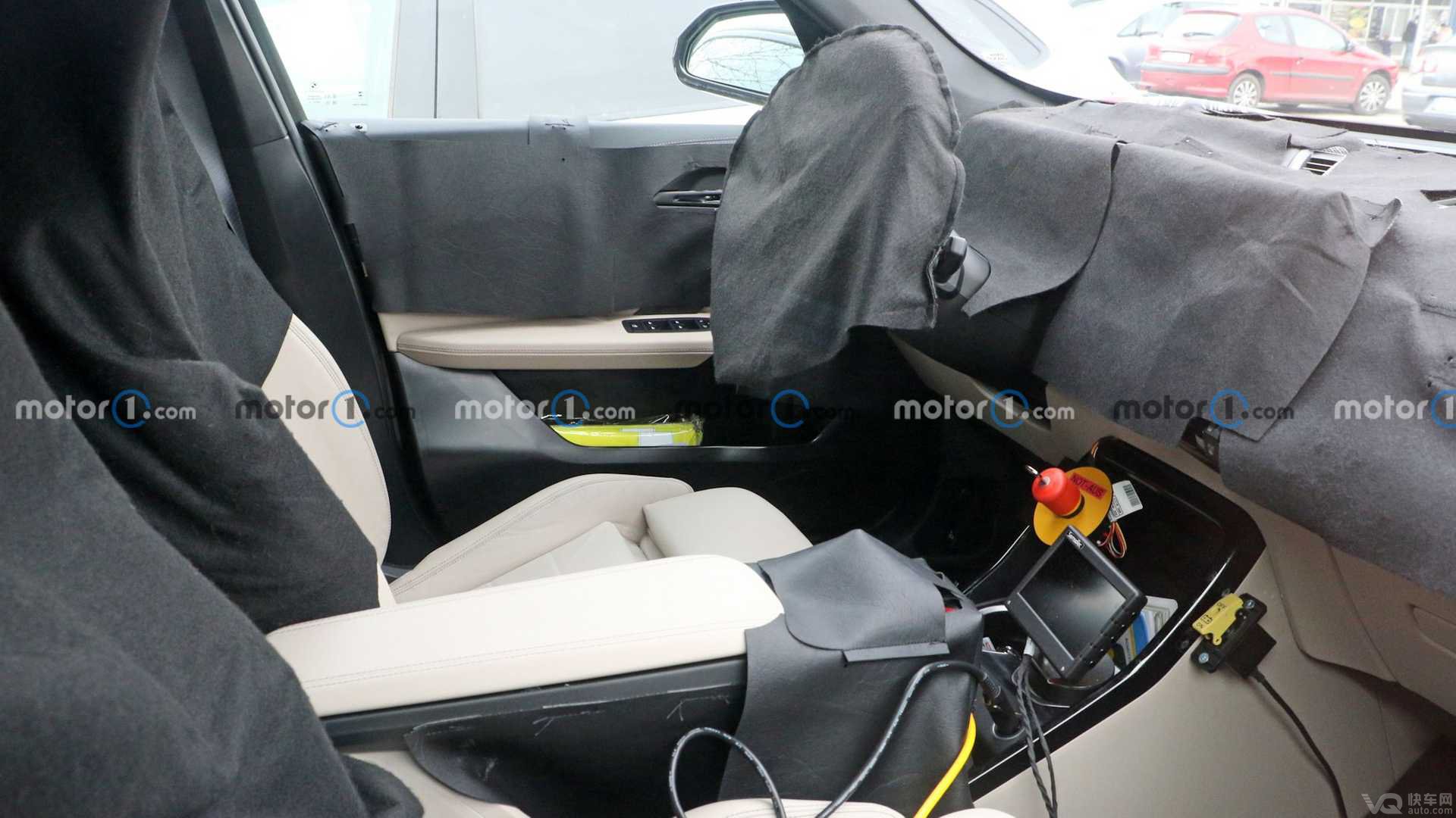 new-bmw-ix1-spy-shots (4).jpg