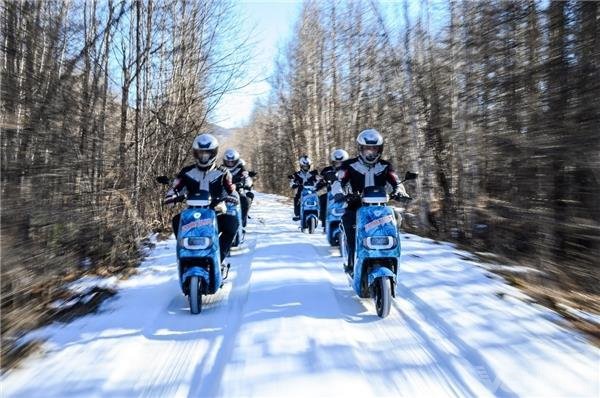 雅迪电动车征服“中国最冷小镇”成功挑战极寒天气续航200公里