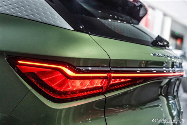 eƽ̨3.0׿SUV ǵԪPLUS̵̽꣺ɫ