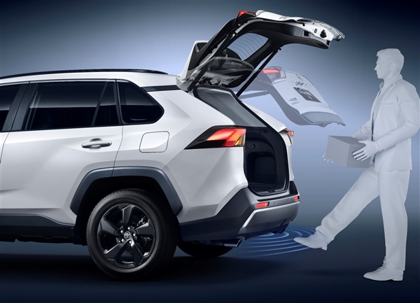 SUV ¿RAV4ٷУ17.58Ԫ