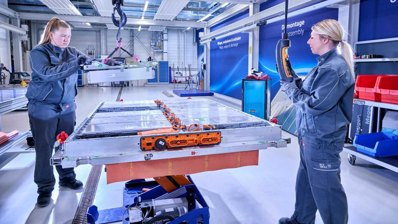 transport-of-a-battery-system-for-recycling_副本.jpg