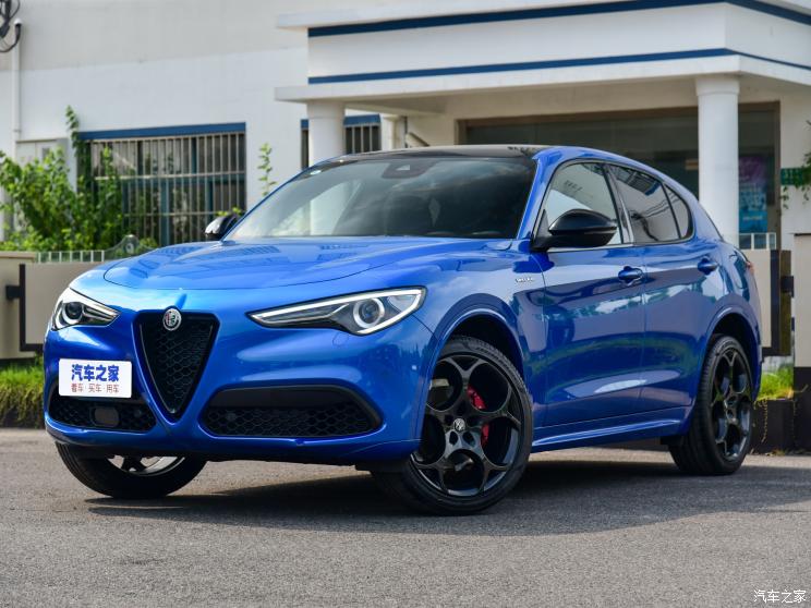 ŷ Stelvio 2022 2.0T 280HP Veloce